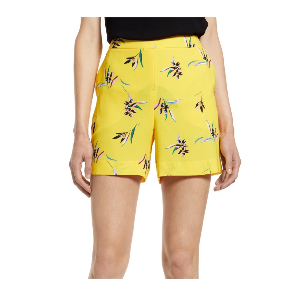 NWT Halogen Yellow Print Soft Shorts